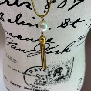 Vintage Anne Klein pearl tassel necklace